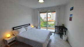Sunny Mercury - Room in Apartment